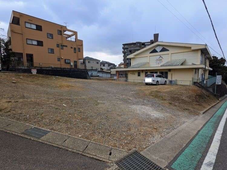 【月極駐車場】岡崎市八幡町2丁目-賃料11,800円(12番)