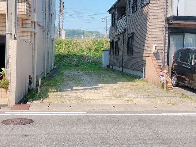 幸田町大字菱池（月極駐車場）1台空き出ます。