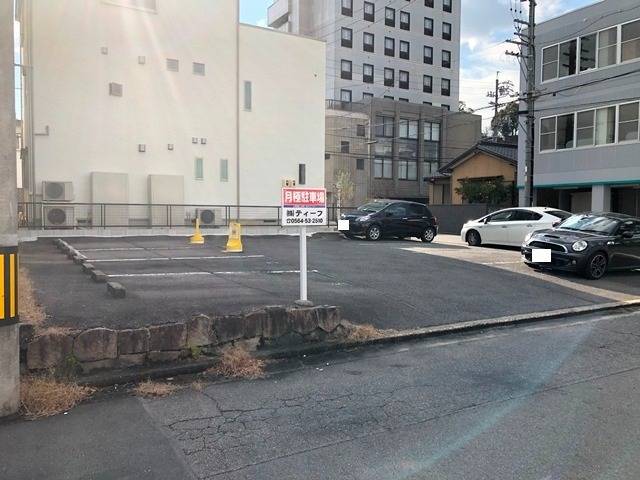 岡崎市明大寺町(月極駐車場) 1台空き出ます。